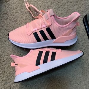 NWT Adidas shoes, sz 10